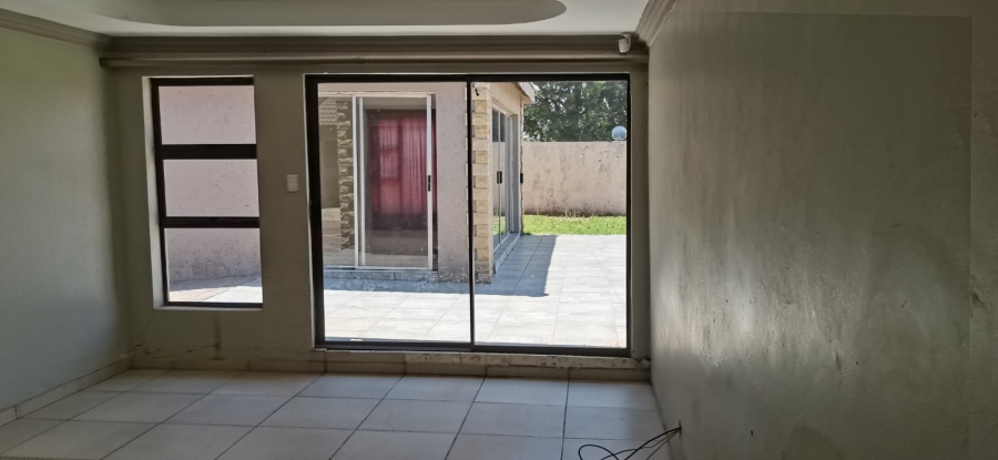 To Let 3 Bedroom Property for Rent in Riebeeckstad Free State